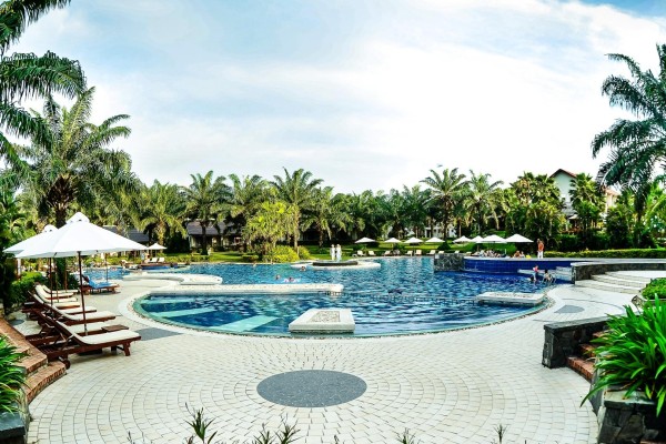palm_garden_beach_resort_spa_hoi_an_pool1